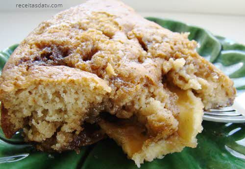 Bolo de maçã com canela