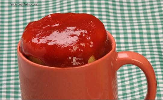 Receitas da TV com bolo de caneca com goiaba